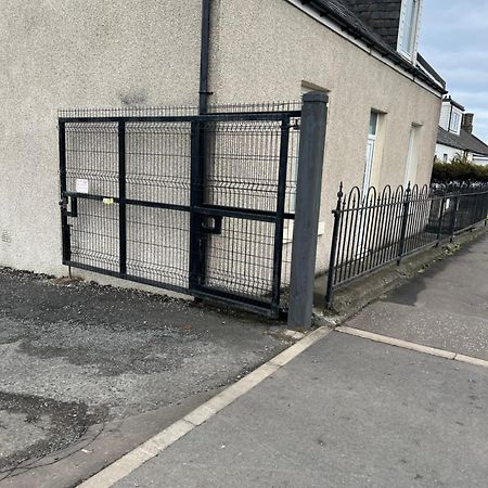 4 Bed Bungalow Near Airport Edinburgh Bagian luar foto