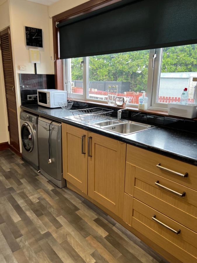 4 Bed Bungalow Near Airport Edinburgh Bagian luar foto