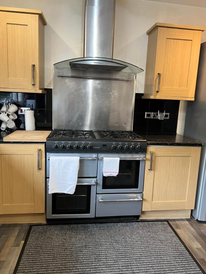 4 Bed Bungalow Near Airport Edinburgh Bagian luar foto