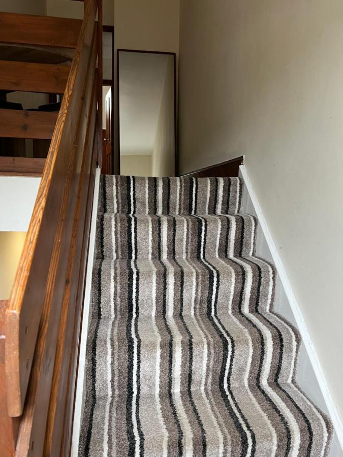 4 Bed Bungalow Near Airport Edinburgh Bagian luar foto