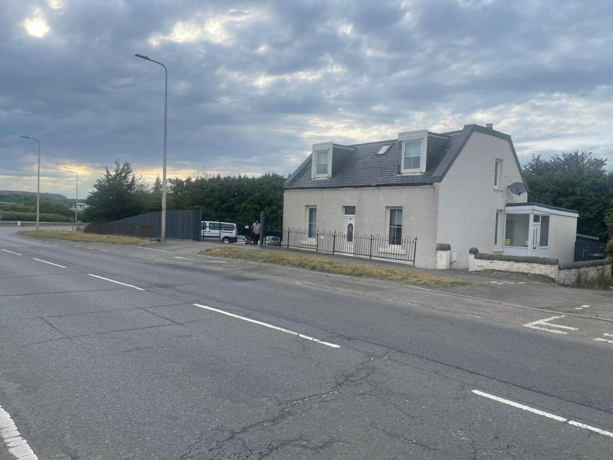 4 Bed Bungalow Near Airport Edinburgh Bagian luar foto