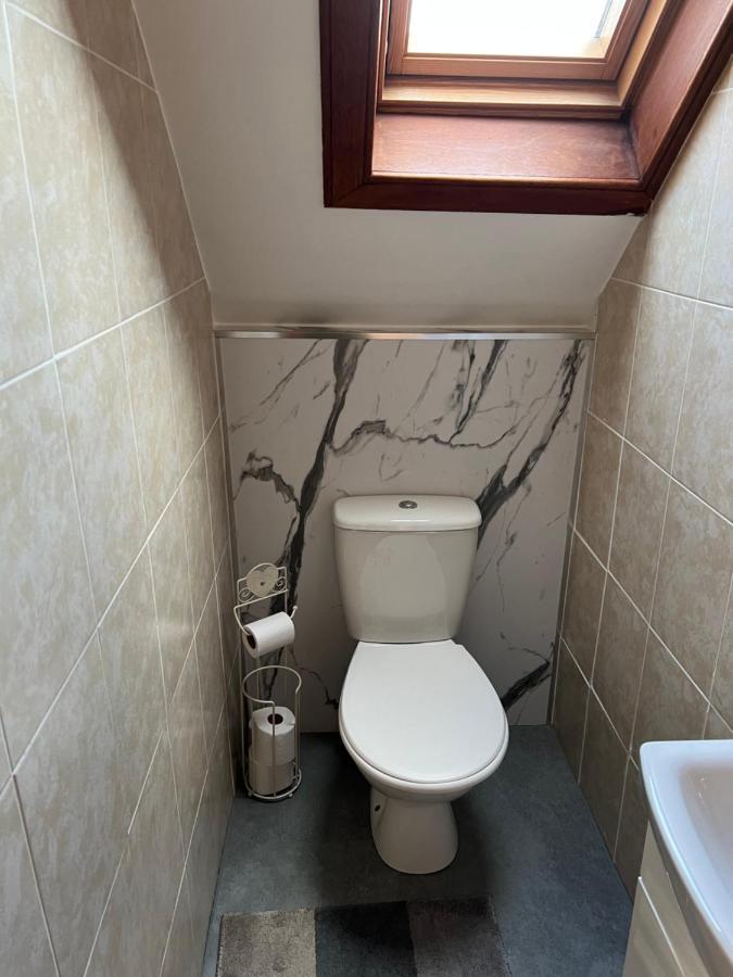 4 Bed Bungalow Near Airport Edinburgh Bagian luar foto