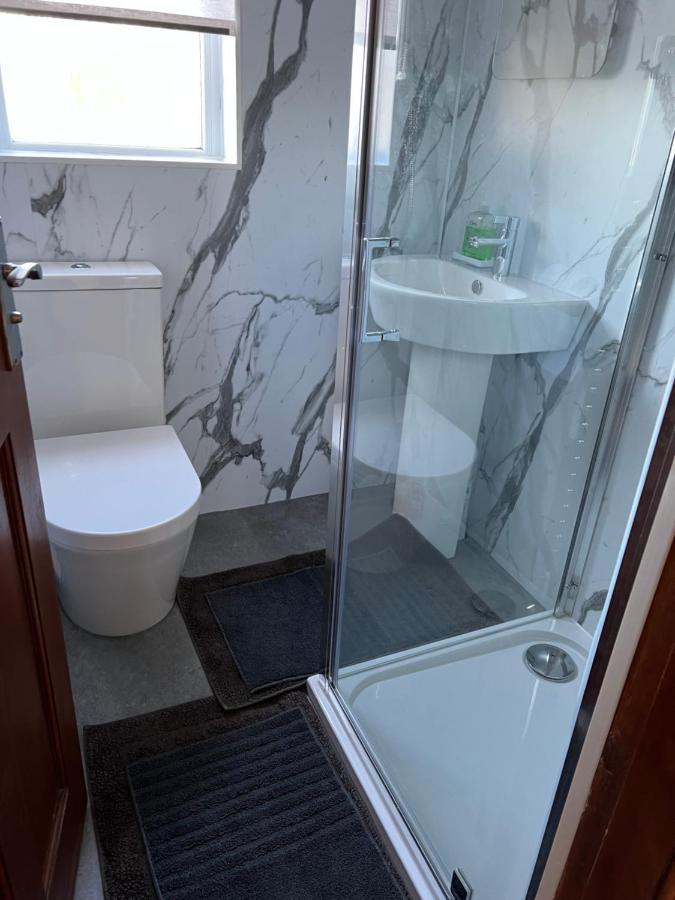 4 Bed Bungalow Near Airport Edinburgh Bagian luar foto