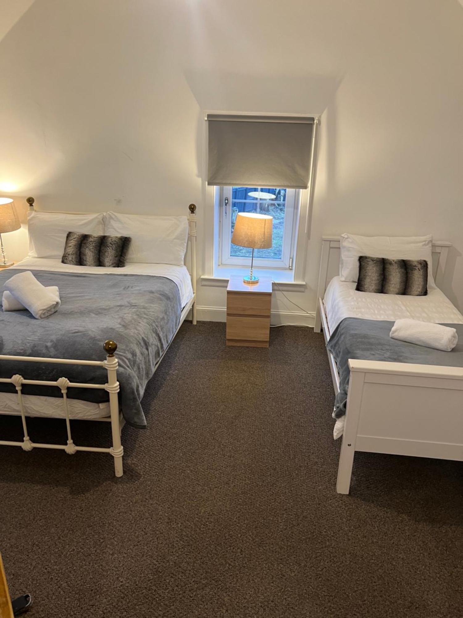4 Bed Bungalow Near Airport Edinburgh Bagian luar foto