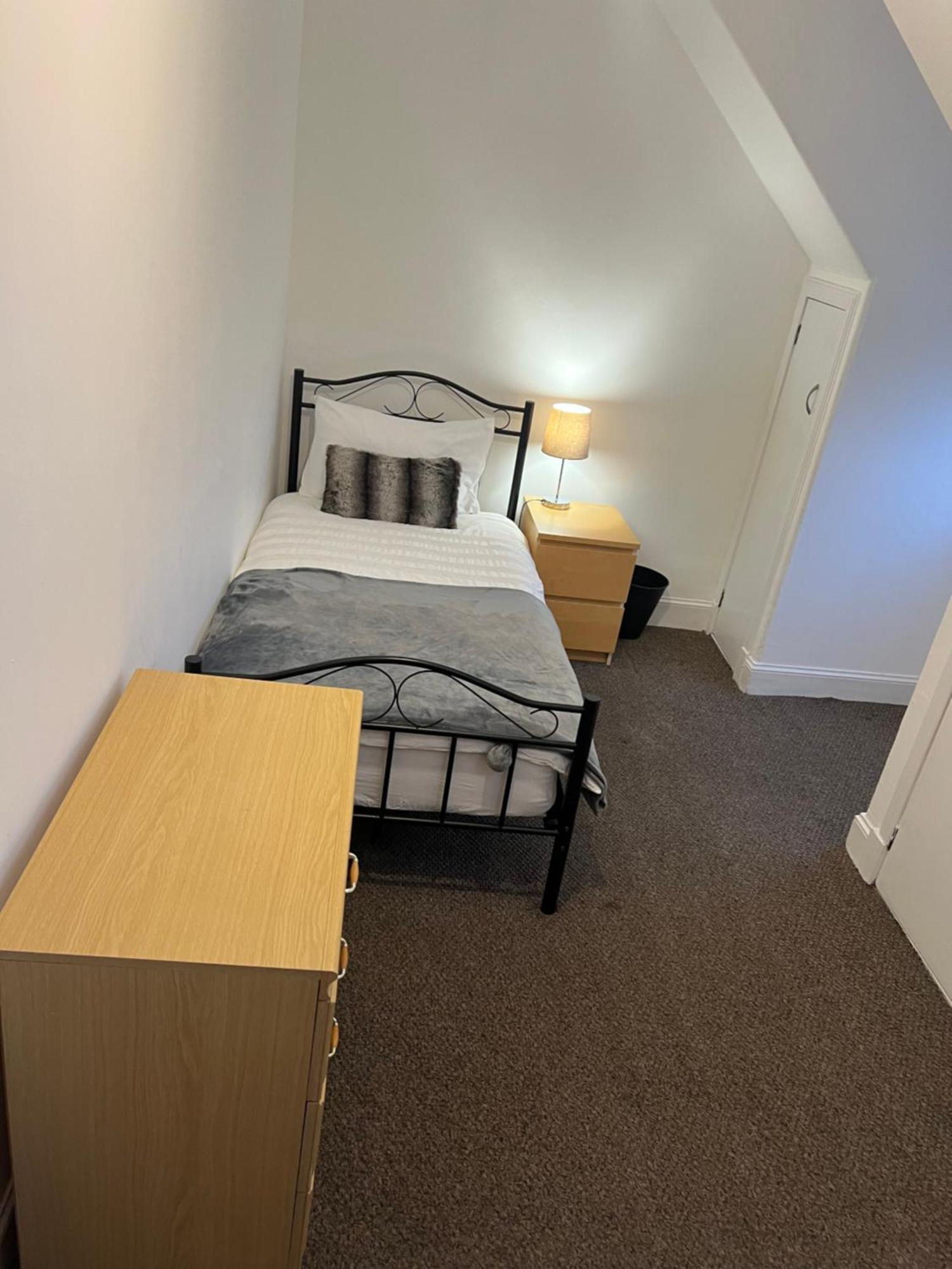 4 Bed Bungalow Near Airport Edinburgh Bagian luar foto