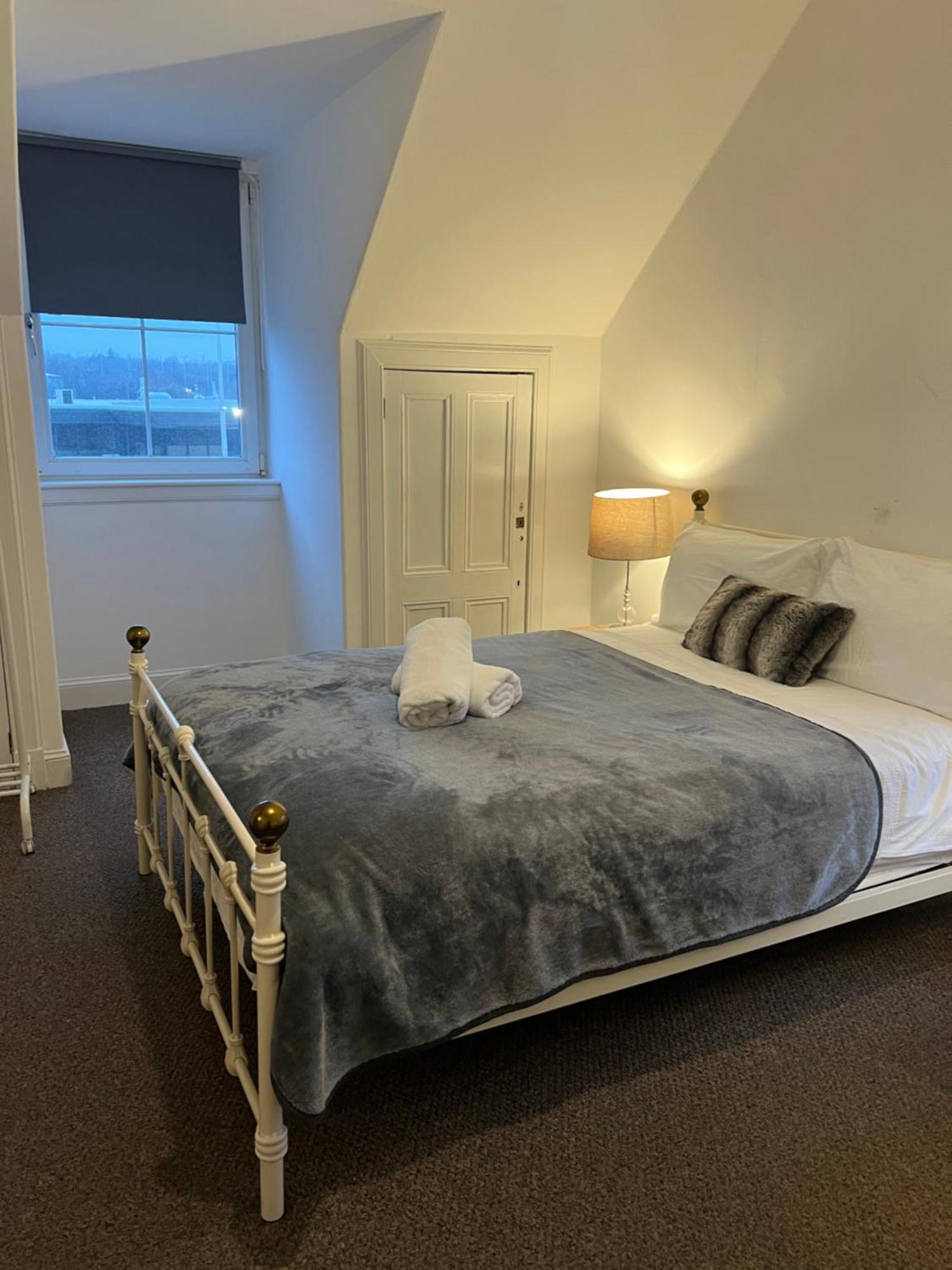 4 Bed Bungalow Near Airport Edinburgh Bagian luar foto